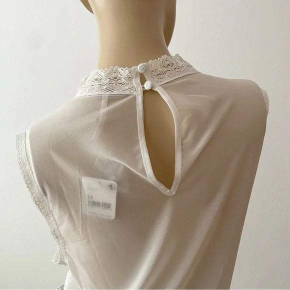 Free People- Tea Party sheer lace crop tank top in Ivory- medium - Picture 5 of 12